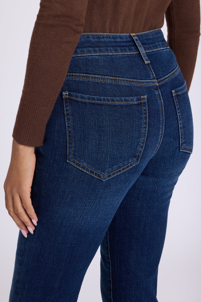 Marilyn Straight Jeans In Petite - Skylark
