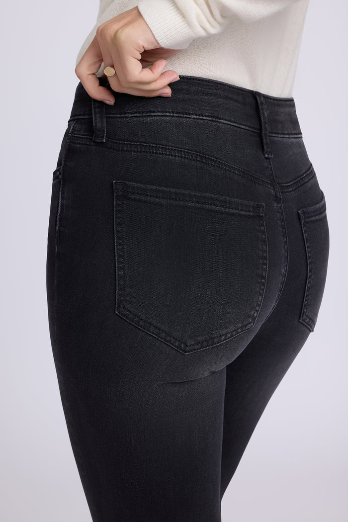 Marilyn Straight Jeans In Tall - Helleborus