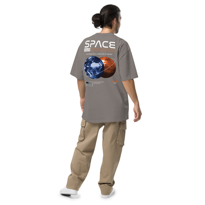 T-shirt oversize délavé Our Space Gris Délavé vue de dos - grand imprimé planètes et espace au dos