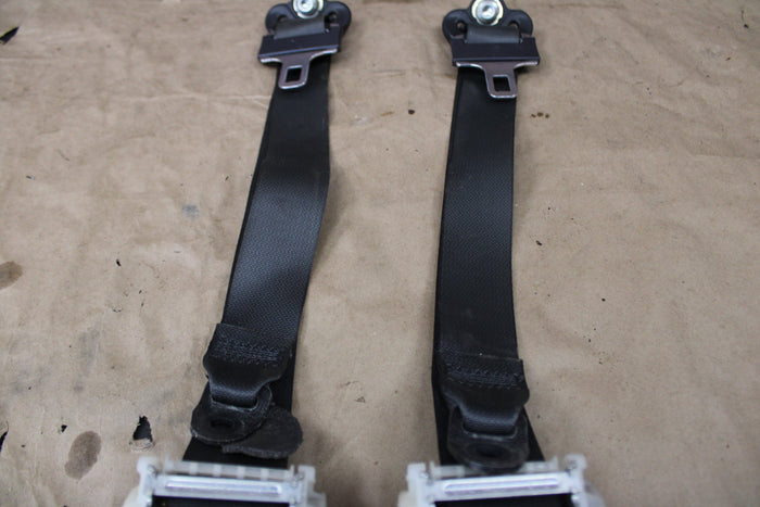 05-10 Charger Challenger 300 SRT8 OEM Rear Seat Belt Retractor Set 0UX54XDVAE