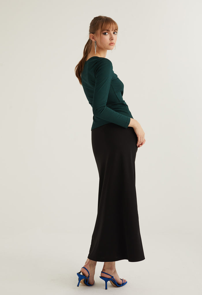 Basic Cinch Detail V Neck Top