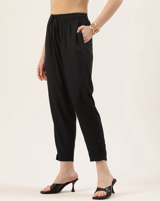 Black Solid Pencil Pant