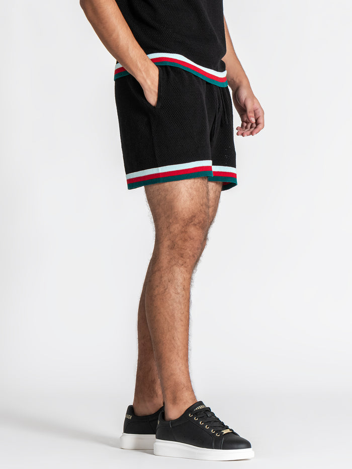 shorts / Black Look at me now Tee