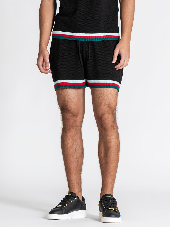 shorts / Black Look at me now Tee
