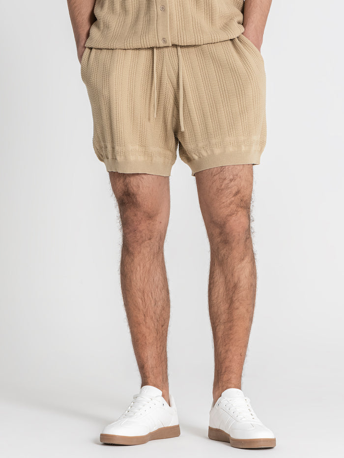 shorts / Black Smart Premium Sneakers