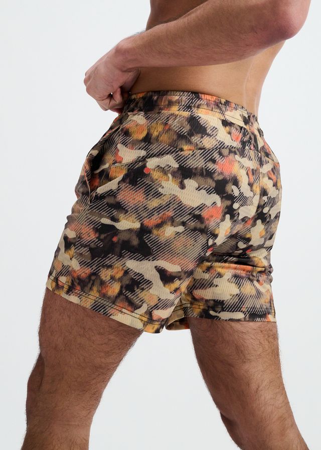 CAMO PRINTED MESH STRETCH PERFORMANCE SHORTS
