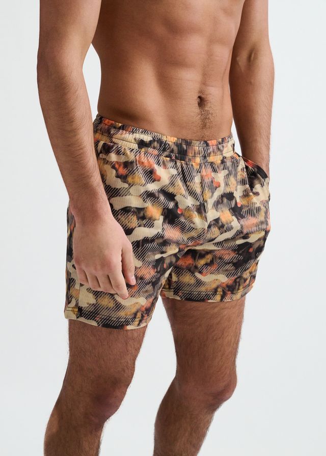 CAMO PRINTED MESH STRETCH PERFORMANCE SHORTS