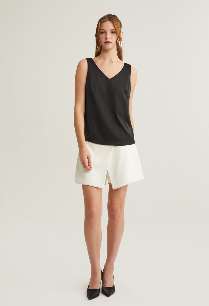 Casual V-Neck Straight Cut Sleeveless Top
