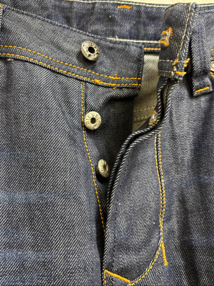 Diesel Larkee 0806W Regular Straight Mens Jeans USED EXCELLENT CONDITION SIZE 33W
