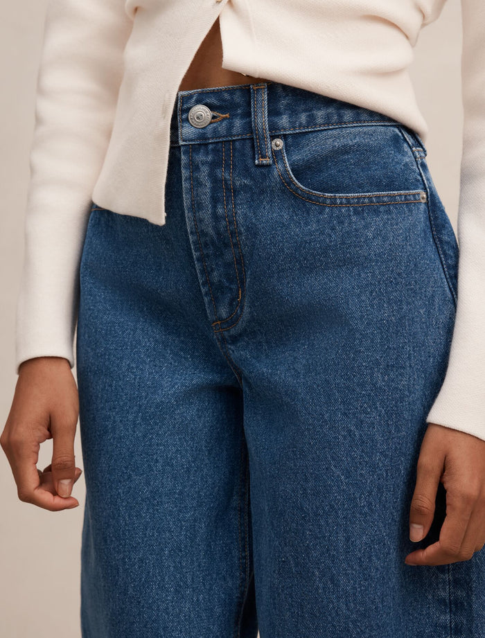 Emma Petite Mid Rise Barrel Jeans Forever New