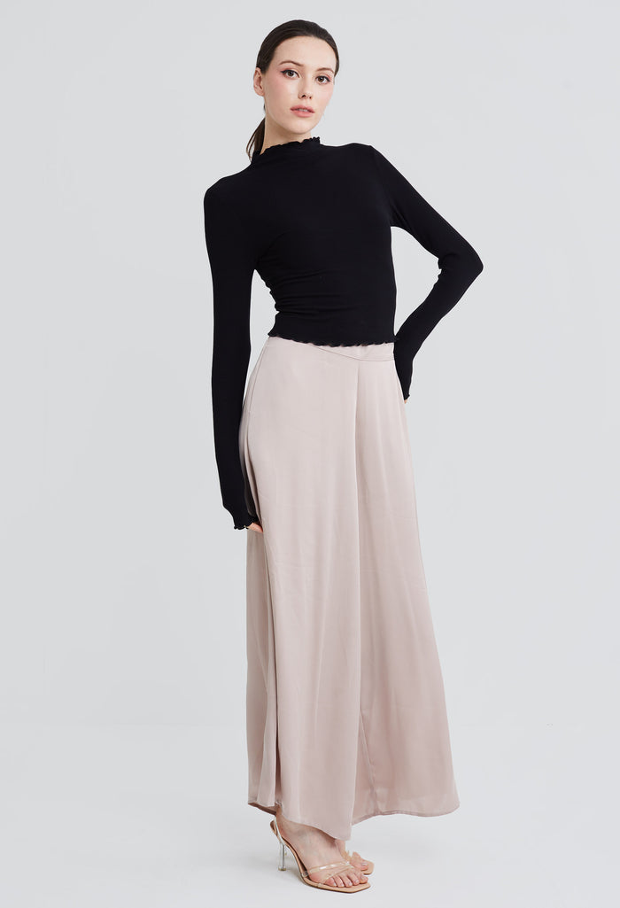 Frilled Turtleneck Inner Fitted Top
