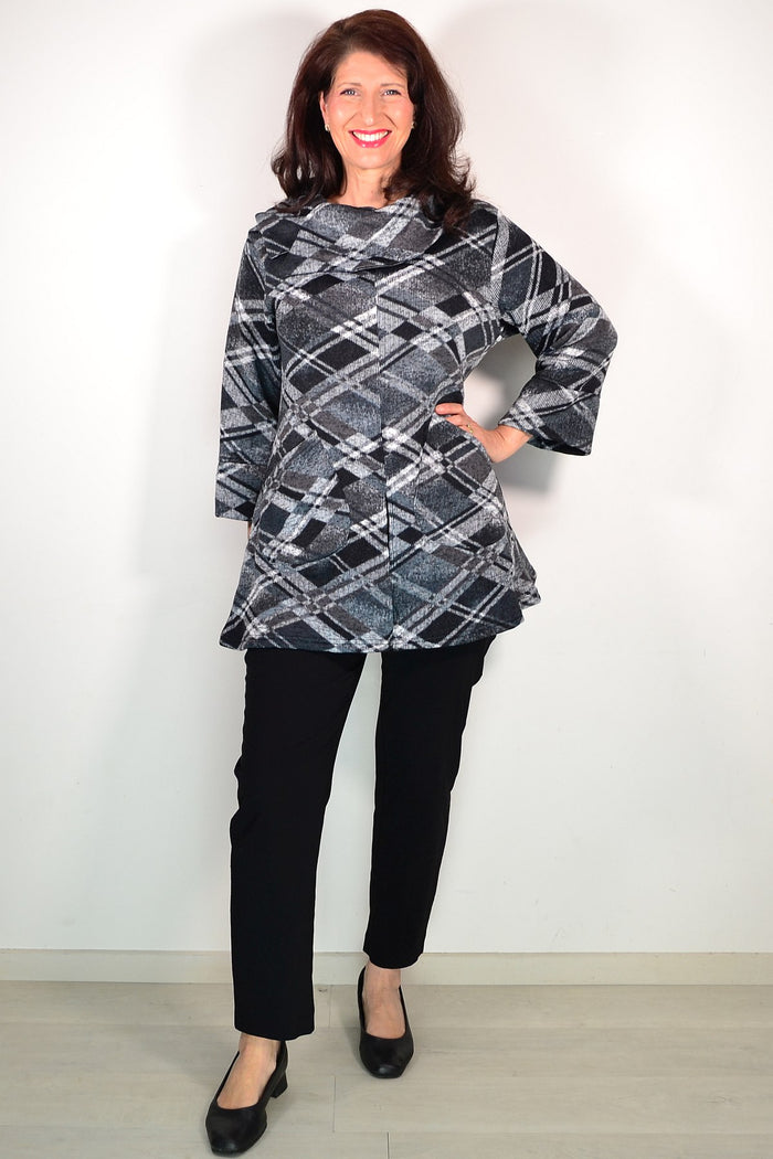 Grey squares winter tunic top by Wishstone, featuring a comfortable fit and long sleeves, perfect for cold weather.