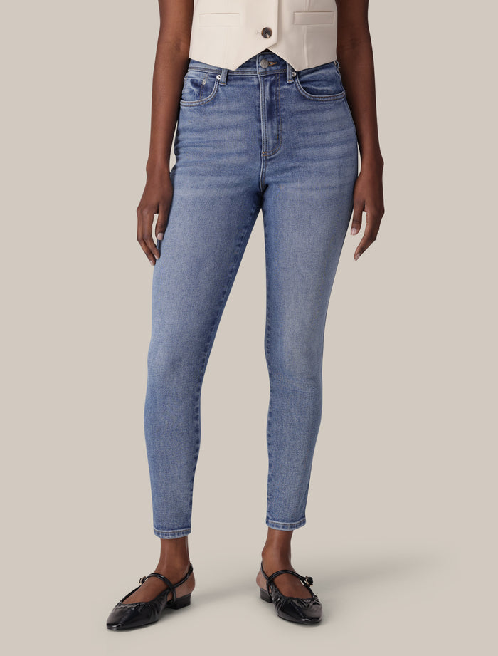 Hayley High-Rise Sculpt Jeans Mid Wash Forever New