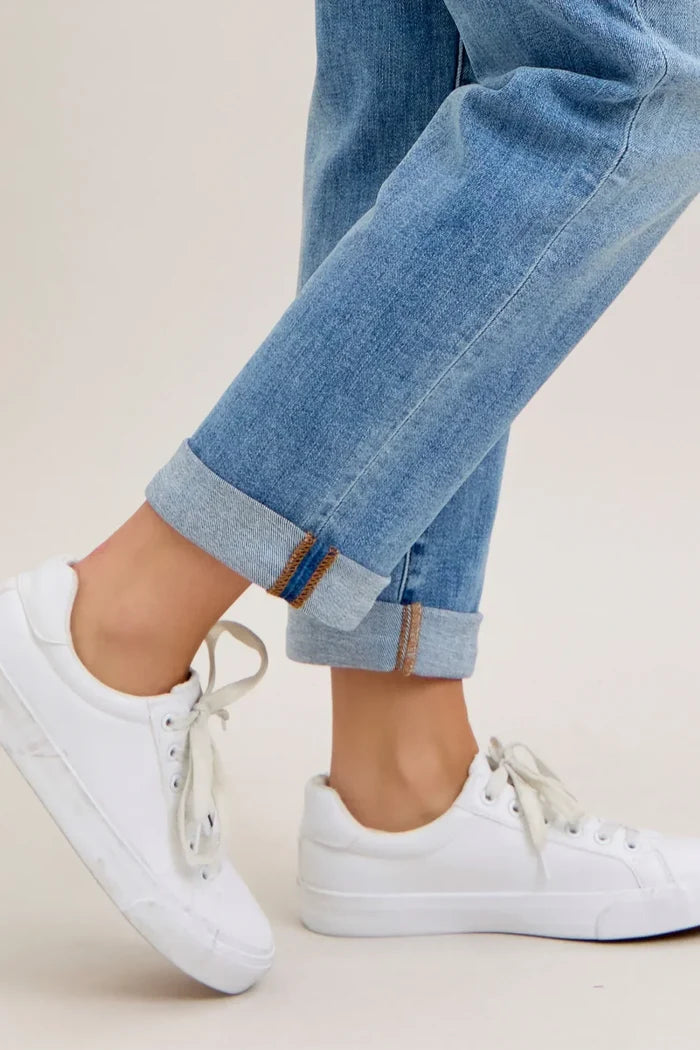 Judy Blue Mid Rise Classic Boyfriend Jeans