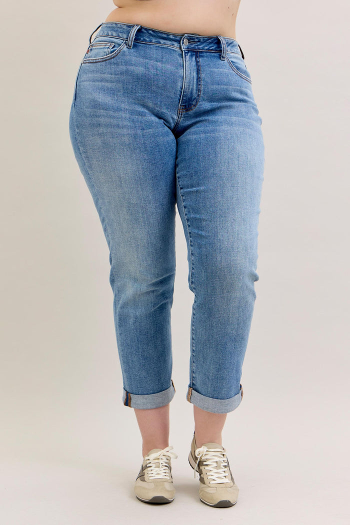 Judy Blue Mid Rise Classic Boyfriend Jeans