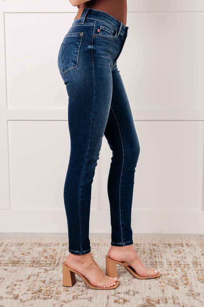 Judy Blue Mid Rise Dark Wash Brushed Thermal Skinny Jeans