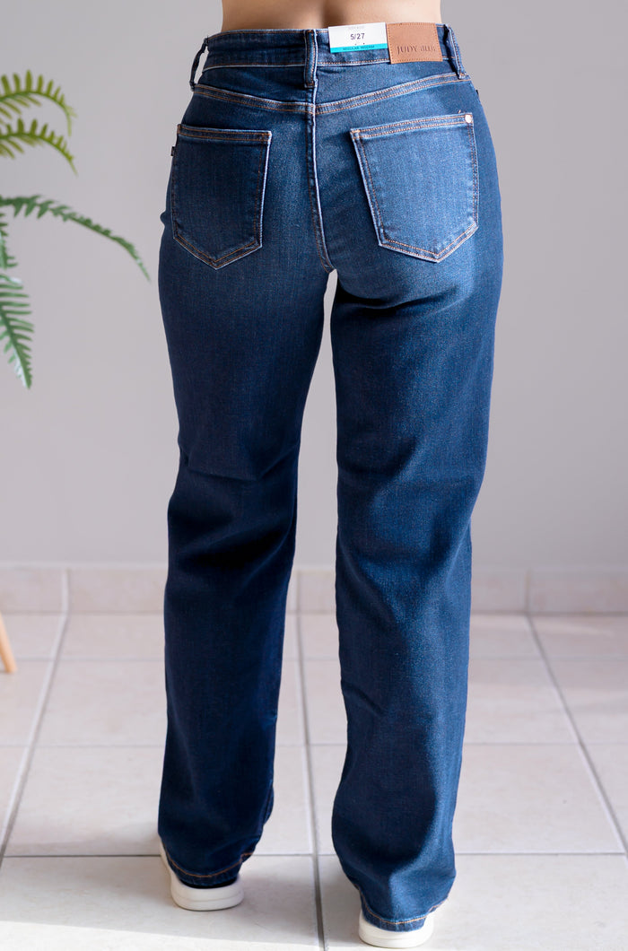 Judy Blue Mid Rise Dark Wash Classic Straight Leg Non Distressed Jeans