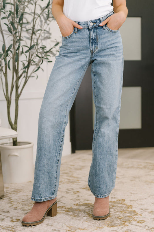 Judy Blue Mid Rise Rigid Magic Straight Leg Jeans