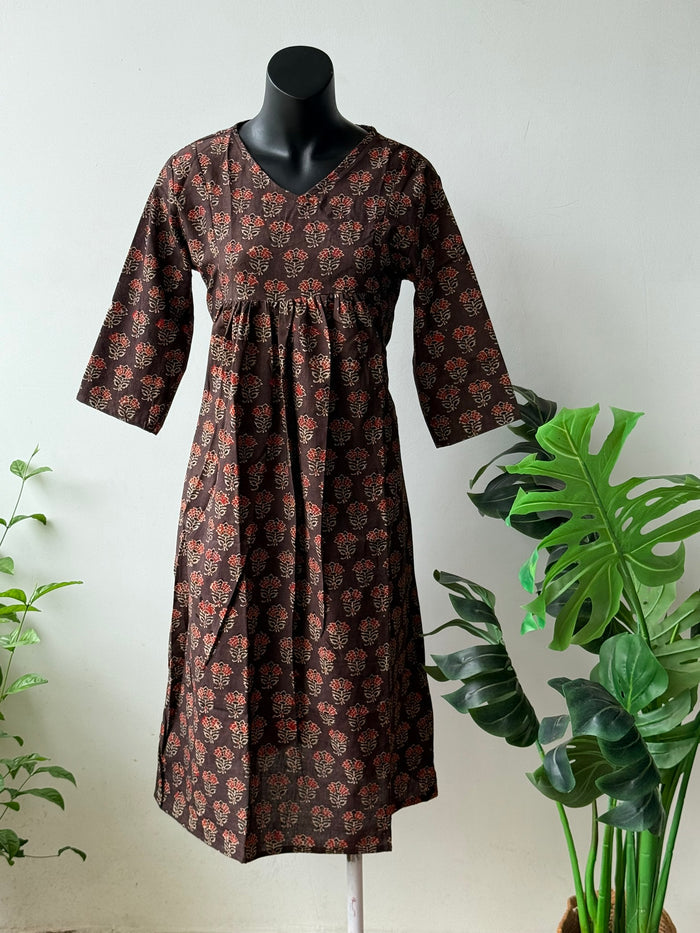 L size printed A line kurti