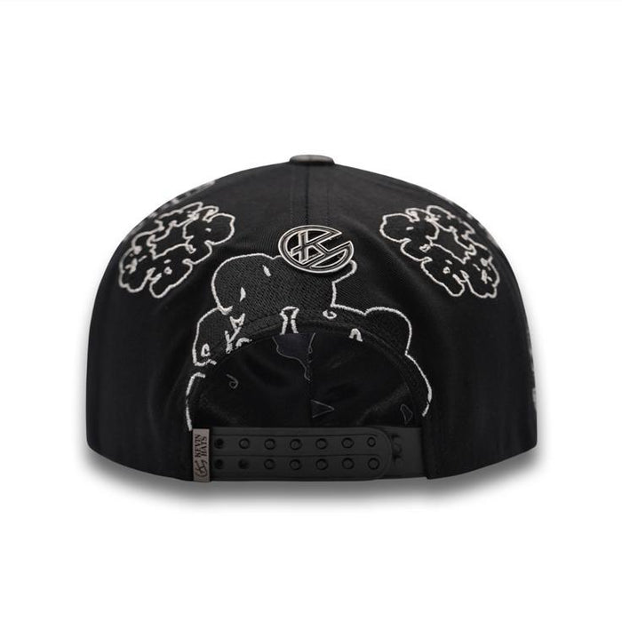 LA NUVES Snapback – back view with adjustable snapback closure and embroidery