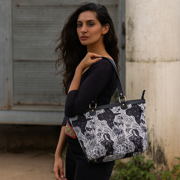 Women's monochrome tote shoulder bag for work, travel, and daily use-model image