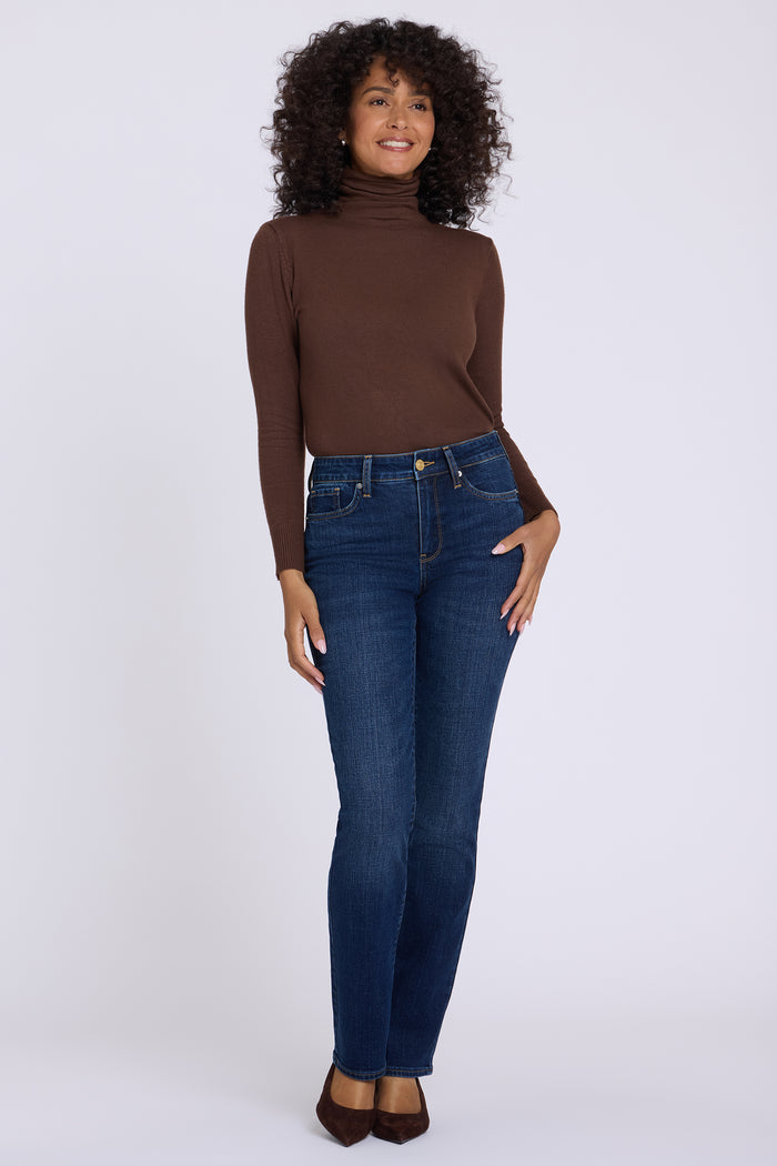 Marilyn Straight Jeans In Petite - Skylark