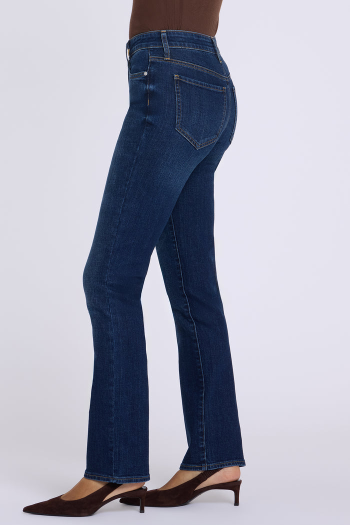 Marilyn Straight Jeans In Petite - Skylark