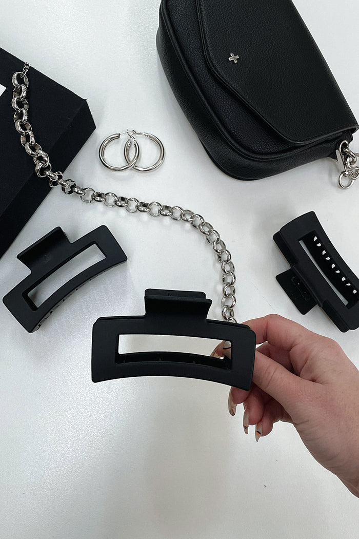Mika Claw Clip - Black