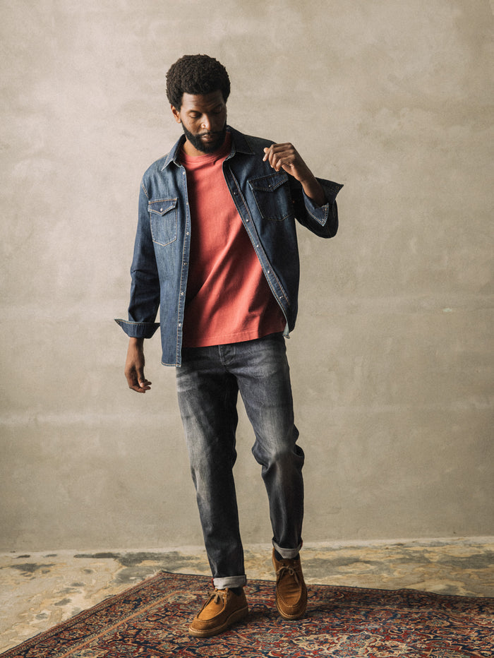 Modelshot / Dark Blue Denim / Detail