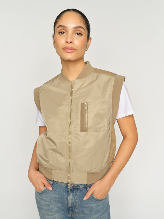 Modelshot / Twill / Detail