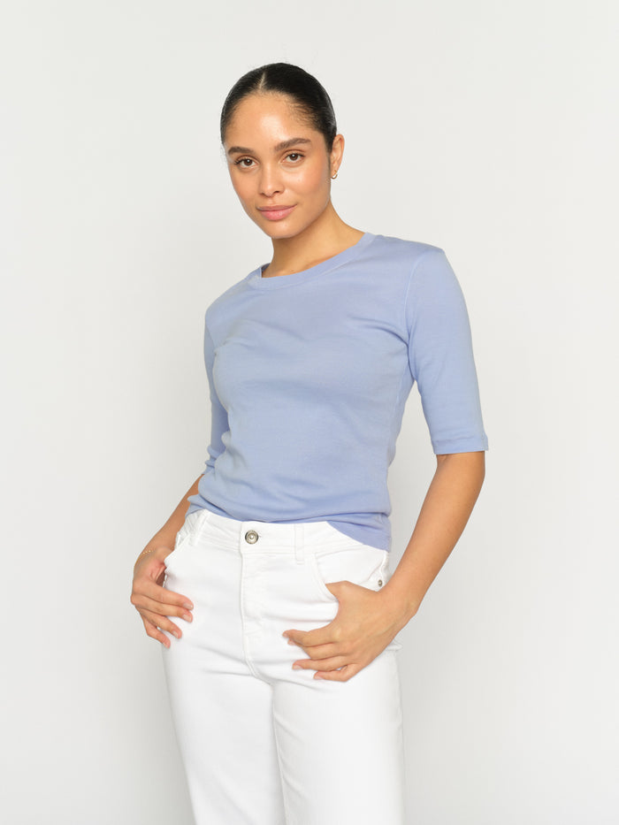 Modelshot / Brunnera Blue / Detail