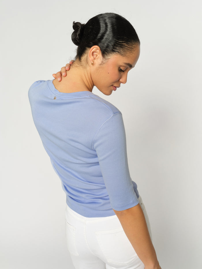 Modelshot / Brunnera Blue / Detail