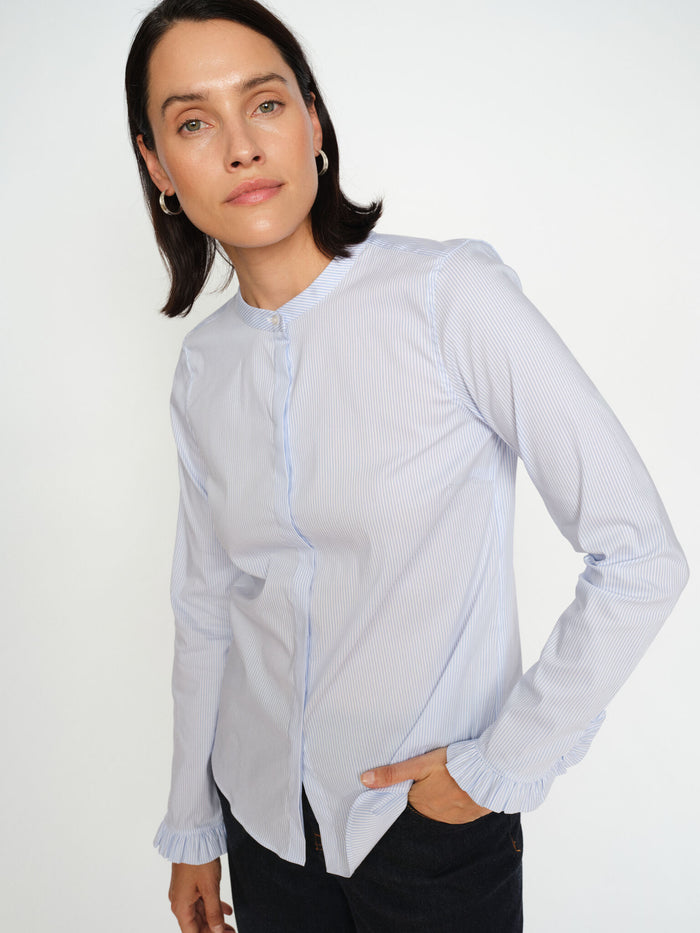 Modelshot / Light Blue / Detail