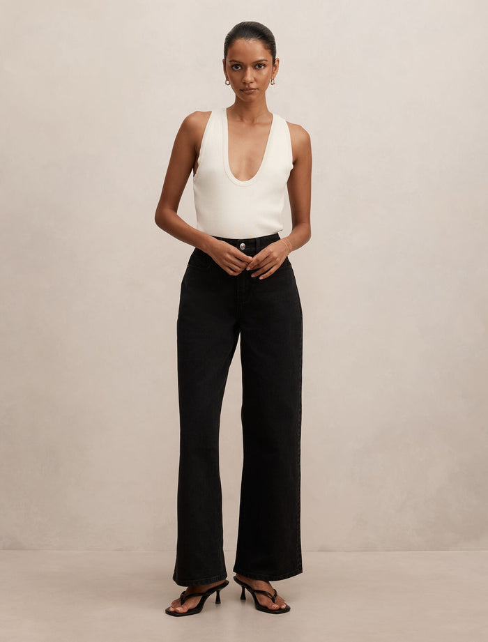 Nicki Petite Mid-Rise Straight Jeans Forever New
