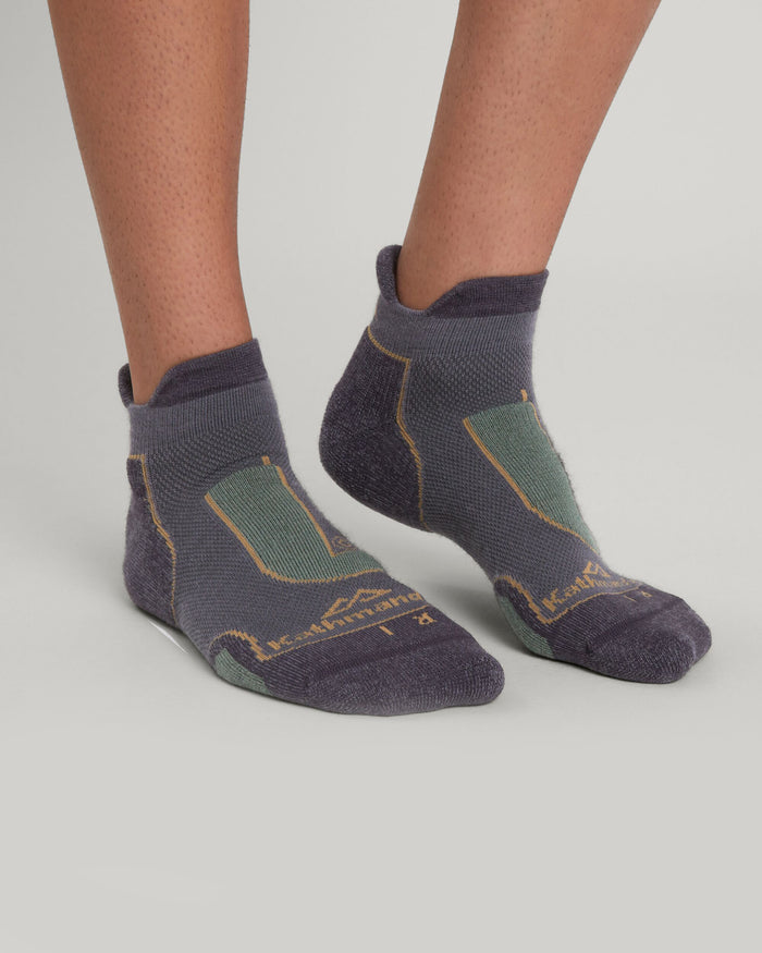 a0490_o0m_nuyarn_ergonomic_trail_socks_gr_b_1743635078000