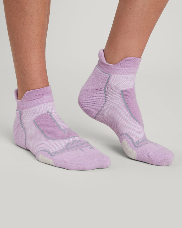 a0490_o4m_nuyarn_ergonomic_trail_socks_pur_b_1743635080000