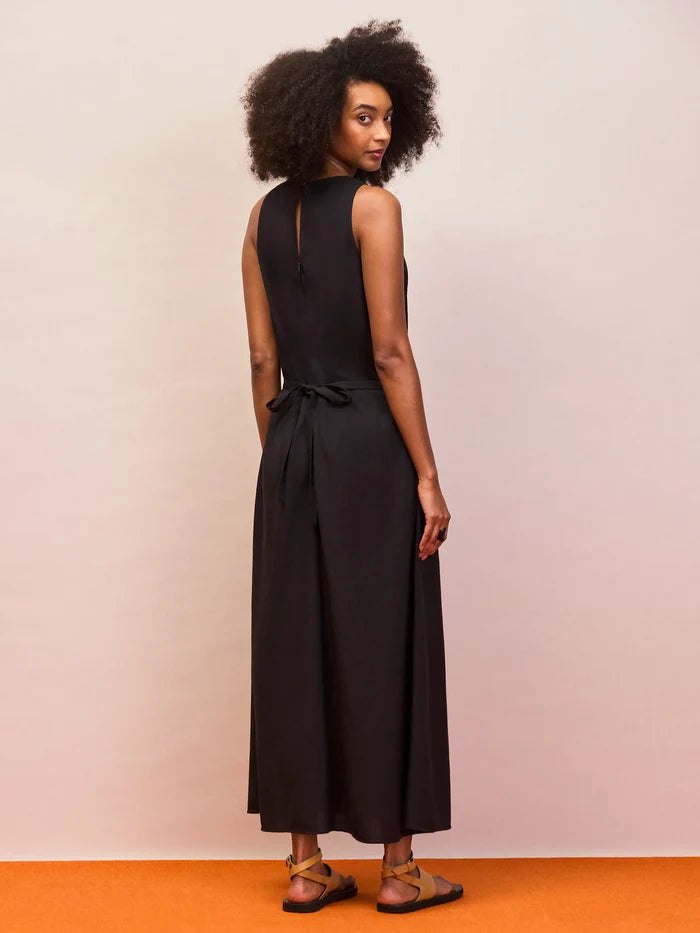 Black Racer-Neck Tie Back Dress With Linen