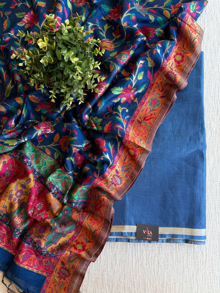 Plain linen top with banaras dupatta