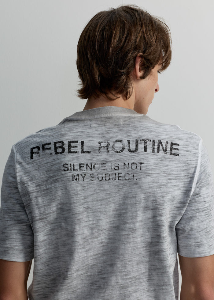 REBEL ROUTINE GRAPHIC TEE