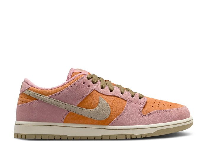 Nike SB Dunk Low Red Stardust