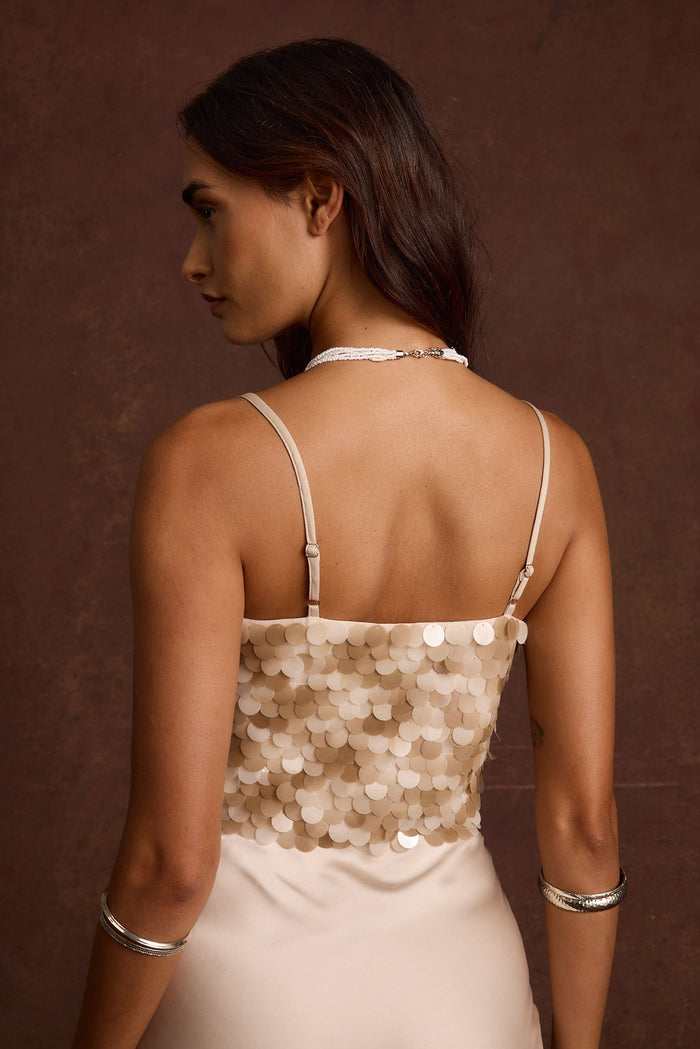 Seaton Shell Payette Tank styled in a complete look from an alternate angle.