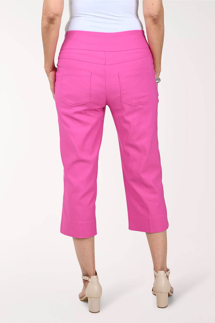 Silky Tech Capri Pant