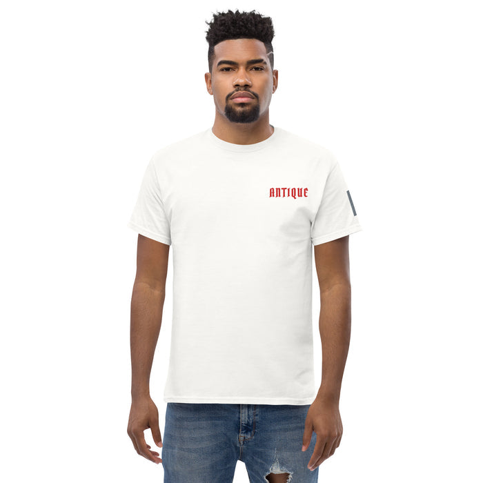 T-shirt Classique Antique Blanc face - logo Antique sur la poitrine