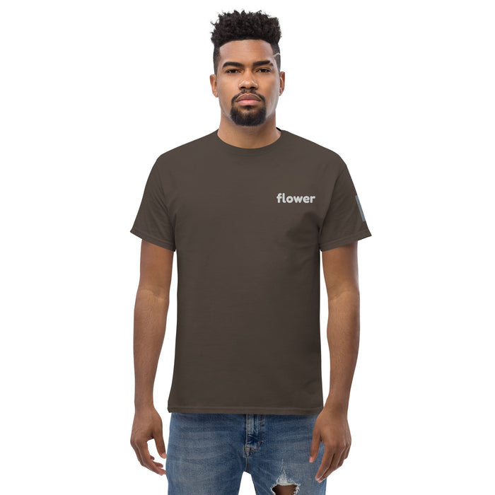T-shirt Classique Flower Chocolat Noir face - logo flower sur la poitrine