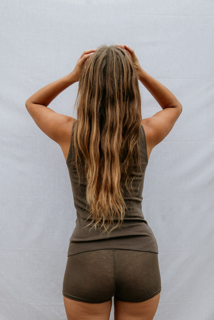 Uld pointelle undertrøje med tanktop, mørk brun, rund hals, ærmeløs.