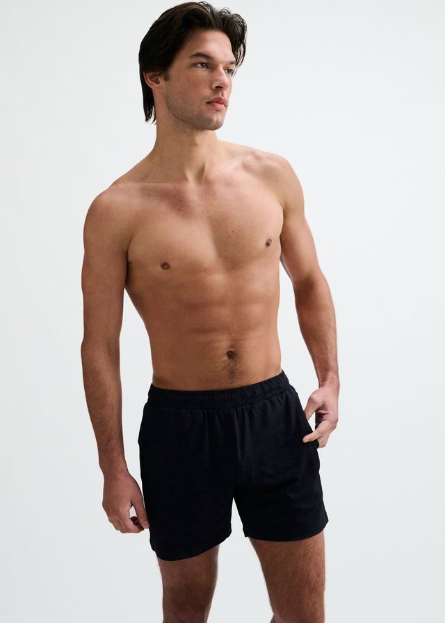 TEXTURED MESH STRETCH PERFORMANCE SHORTS