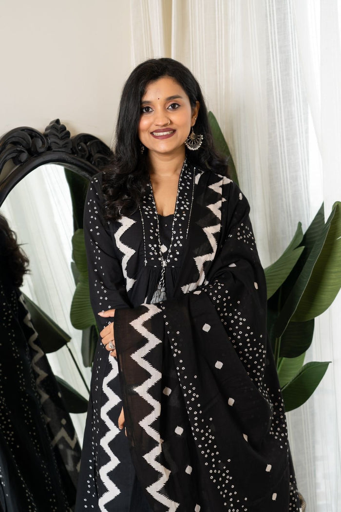 Ziya Black Flared Cotton Set
